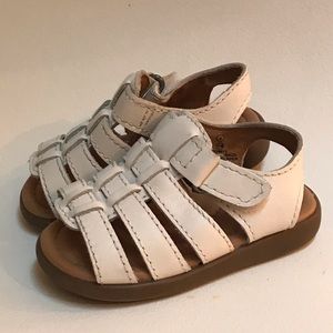 🌺Gymboree 4 mo.White sandals.In great condition🌺